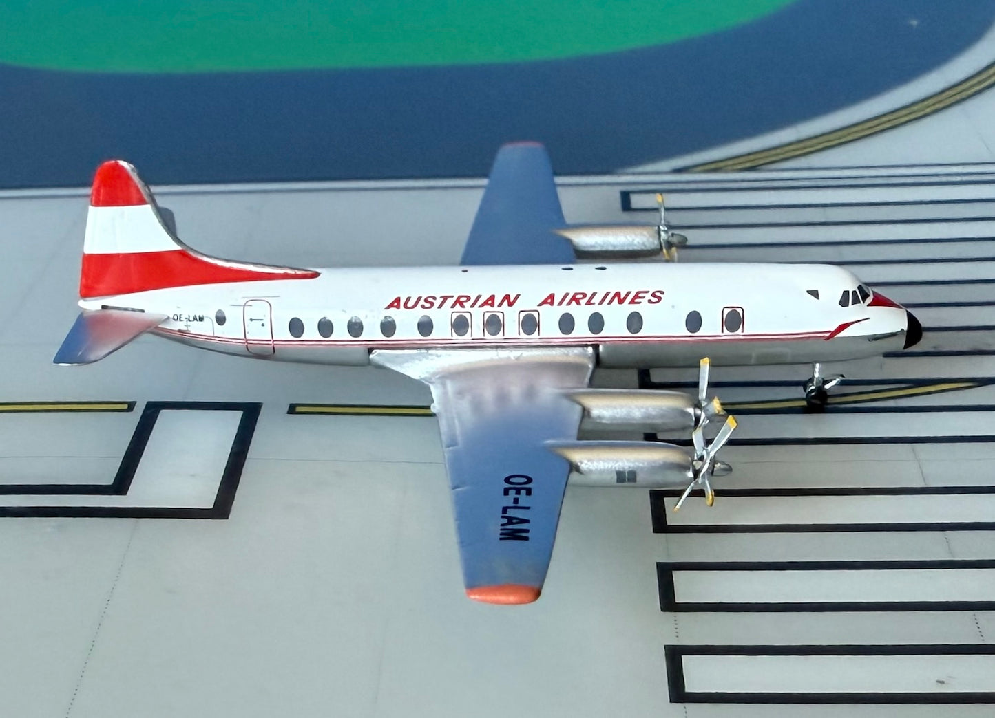 Austrian Airlines Viscount 800 OE-LAM 1960s 1:400 scale diecast Aeroclassics