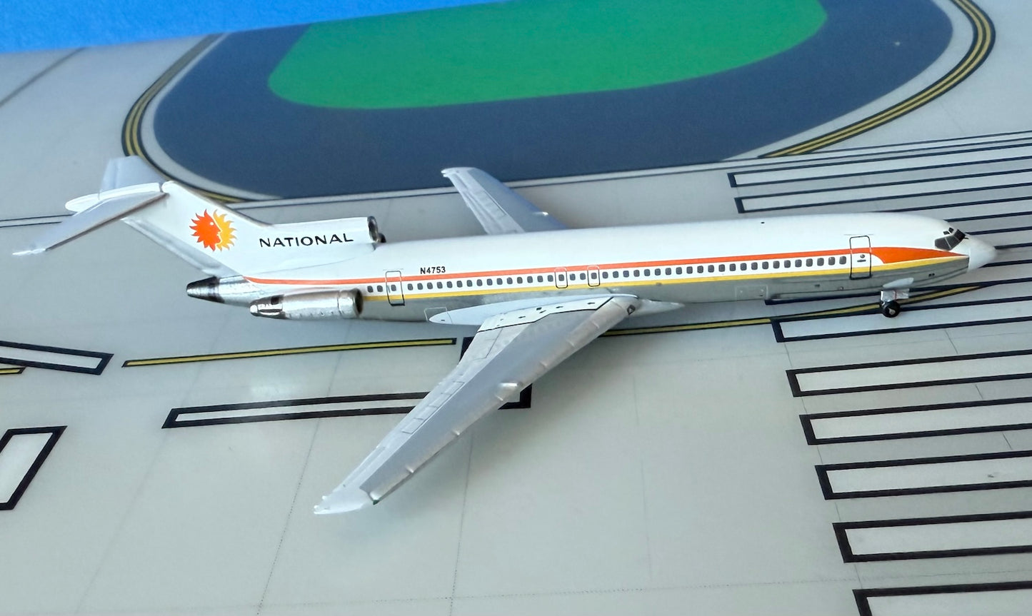 National Boeing 727-200 N4753 1970s SunKing 1:400 scale diecast Aeroclassics