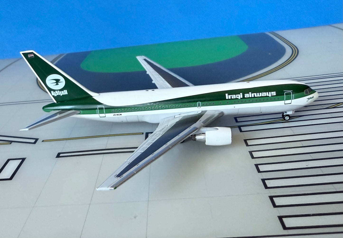 Iraqi Airways Boeing 767-200 J2-KCN 2000s color 1:400 scale diecast Aeroclassics
