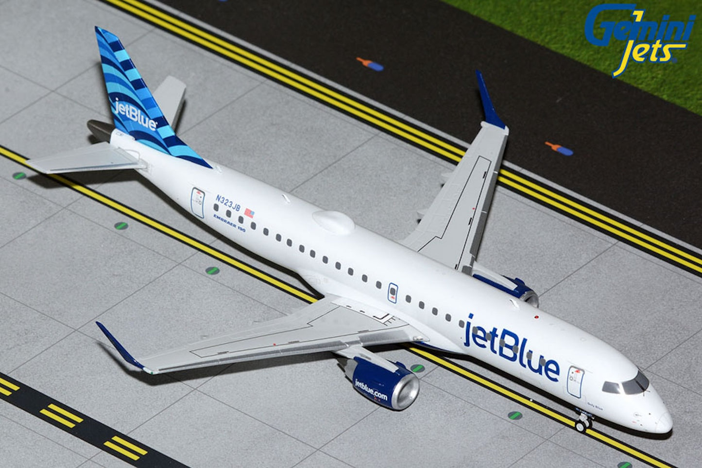 JetBlue Embraer ERJ-190IGW N323JB Only Blue 1:200 scale diecast GeminiJets