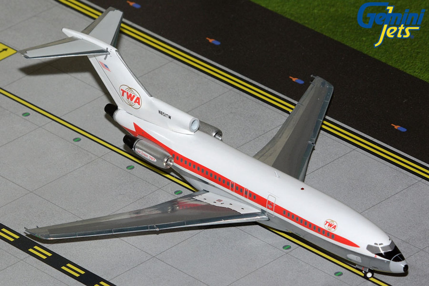 TWA Boeing 727-31 N851TW Twin Globe 1:200 scale diecast GeminiJets