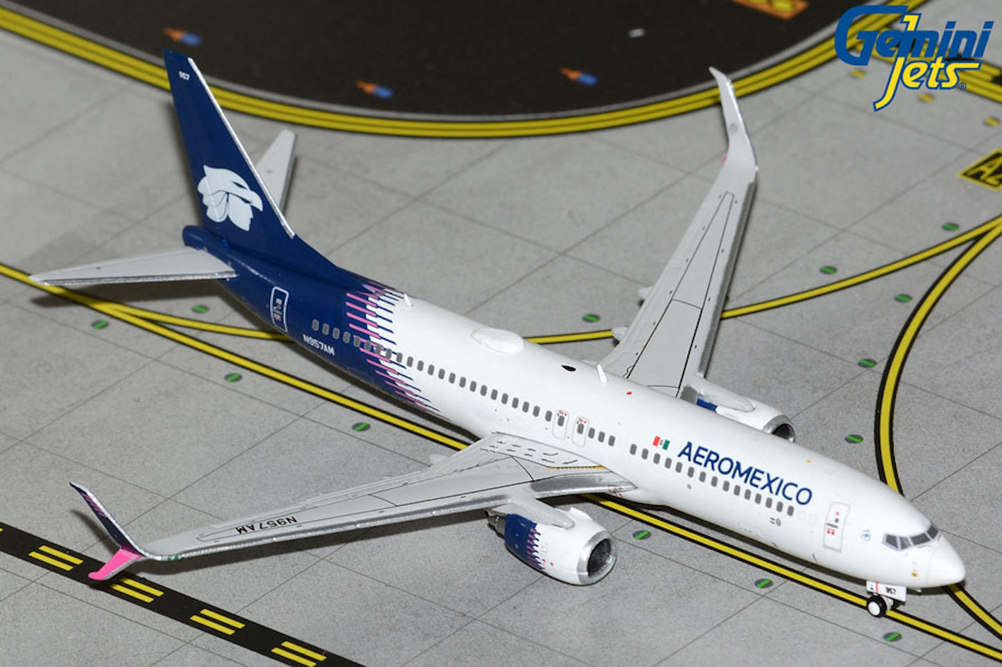 AeroMexico Boeing 737-800/Scimitar N957AM Current 1:400 scale diecast GeminiJets