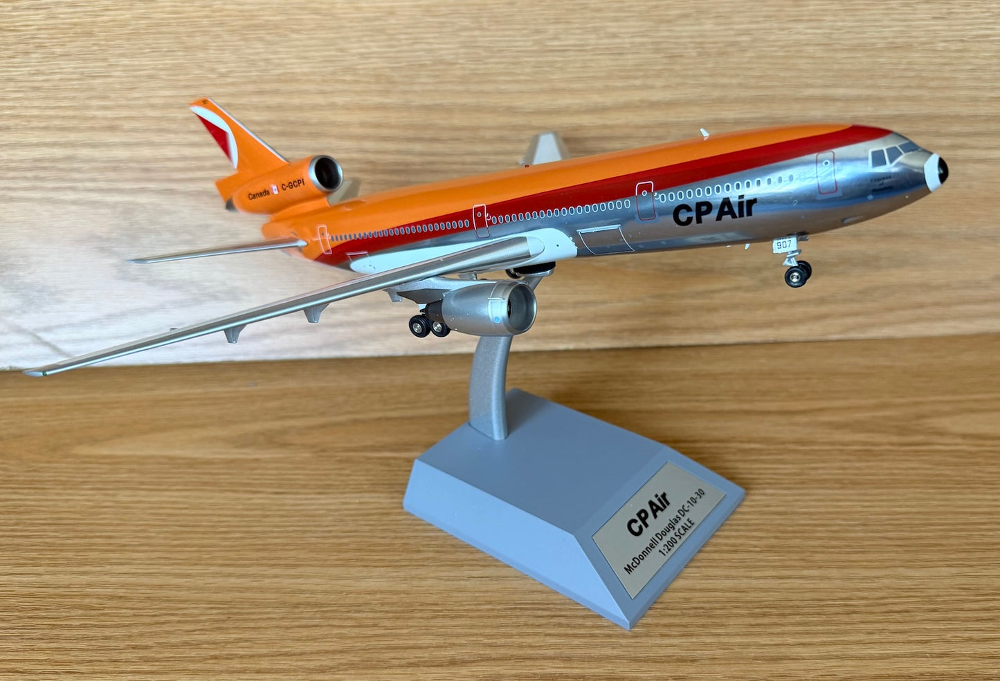 CP Air Douglas DC-10-30 C-GCPI 1980s, polished 1:200 scale diecast Inflight Models