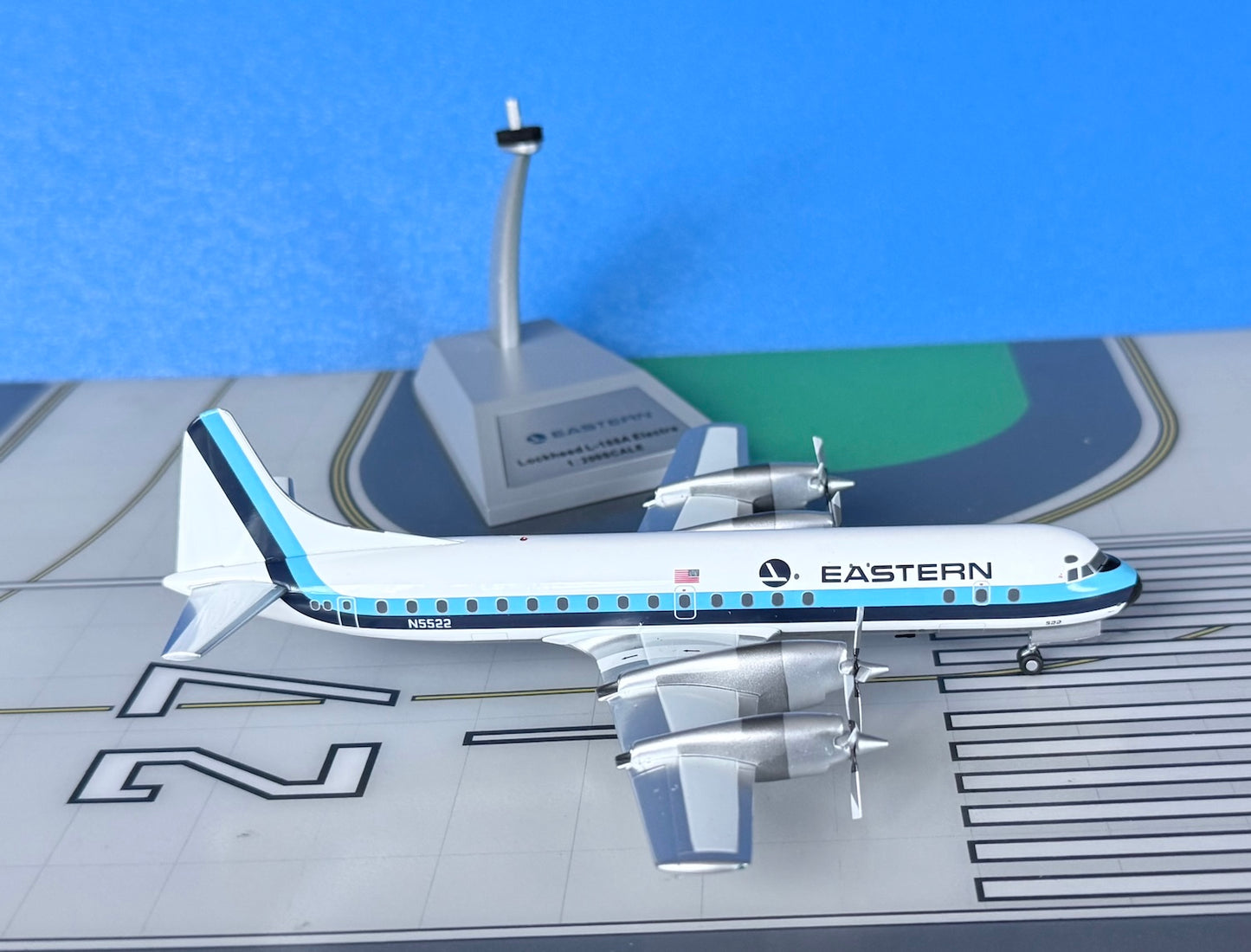 Eastern Lockheed L-188A Electra N5522 1970s colors 1:200 scale diecast Inflight 200 Models