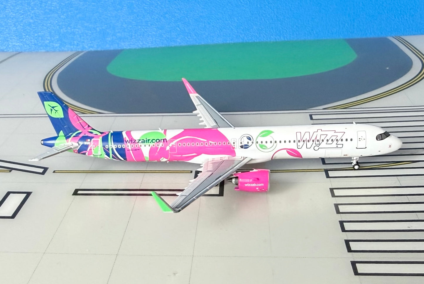 Wizz Air A321Neo (321-271NX) 9H-WNM Fly the Greenest 1:400 scale diecast NG Models