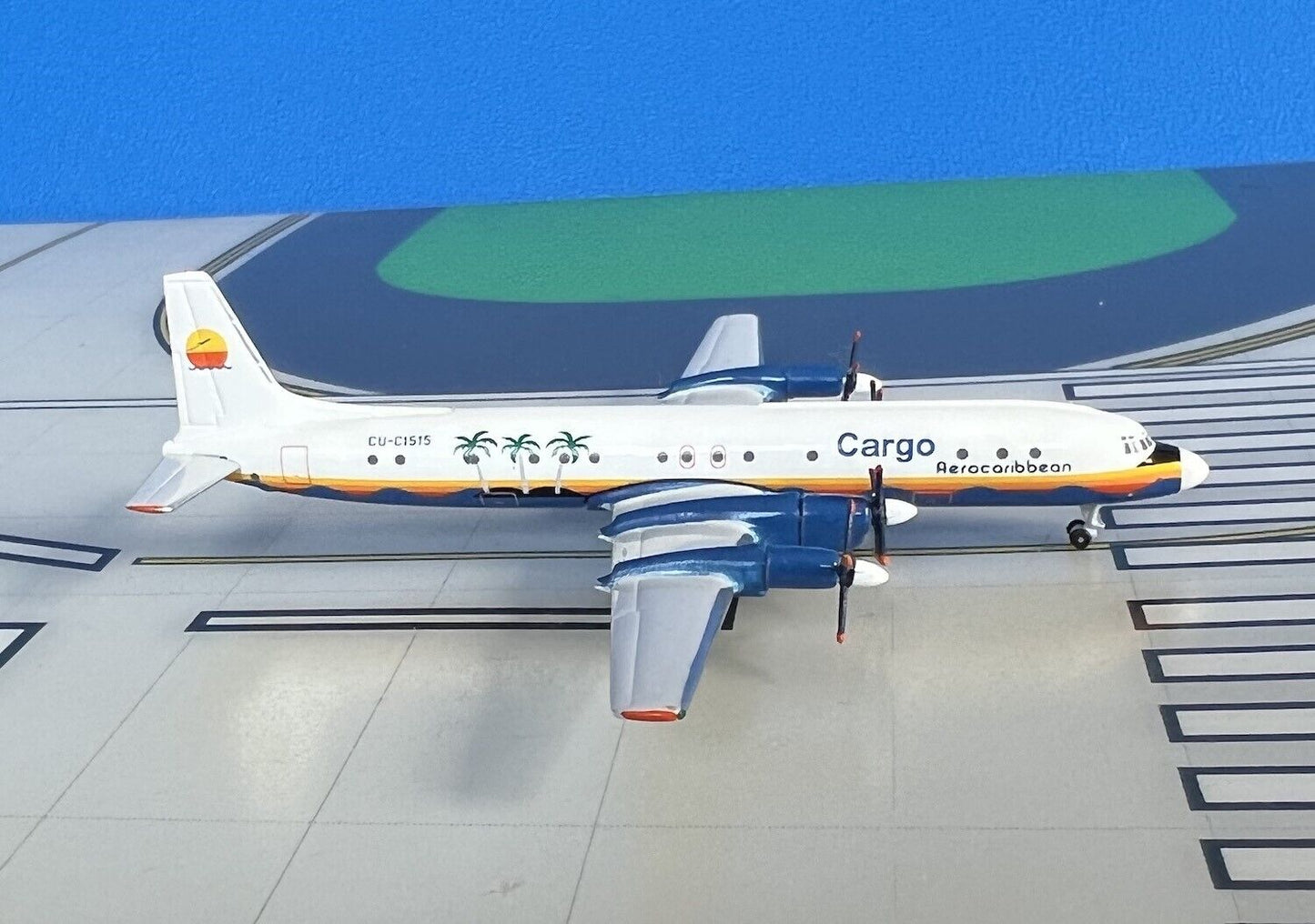 Aerocaribbean Cargo Ilyushin IL-18G CU-C1515 2000s 1/400 scale diecast Aeroclassic