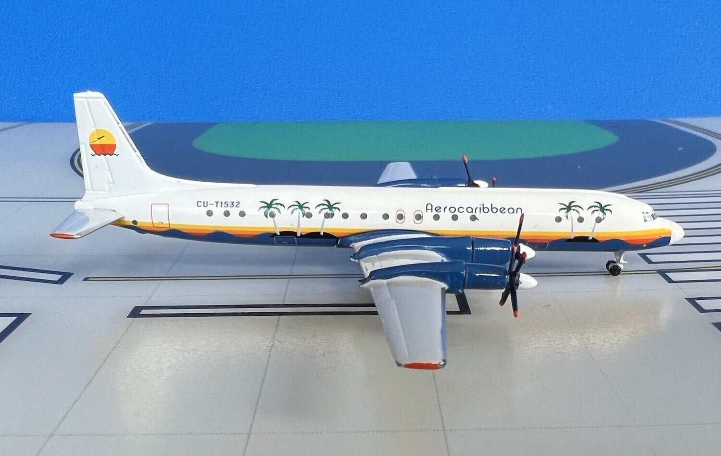 Aerocaribbean Ilyushin IL-18D CU-T1532 2000s 1/400 scale diecast Aeroclassic
