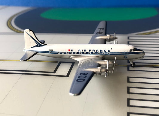 Air France Douglas DC-4 F-BBDD 1950s colors 1:400 scale diecast Aeroclassics