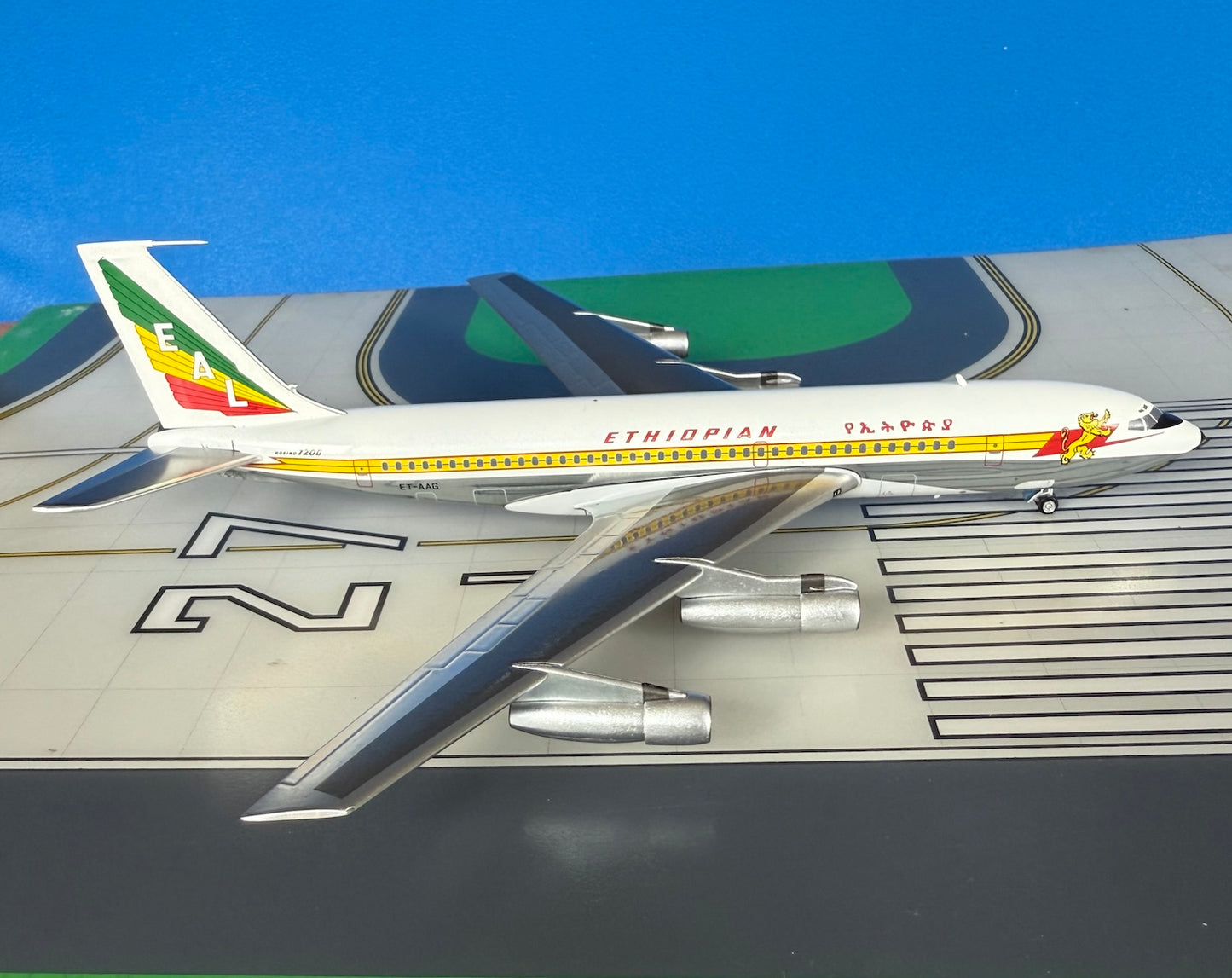 Ethiopian Boeing 720-060B ET-AAG delivery colors 1:200 scale diecast Aeroclassics