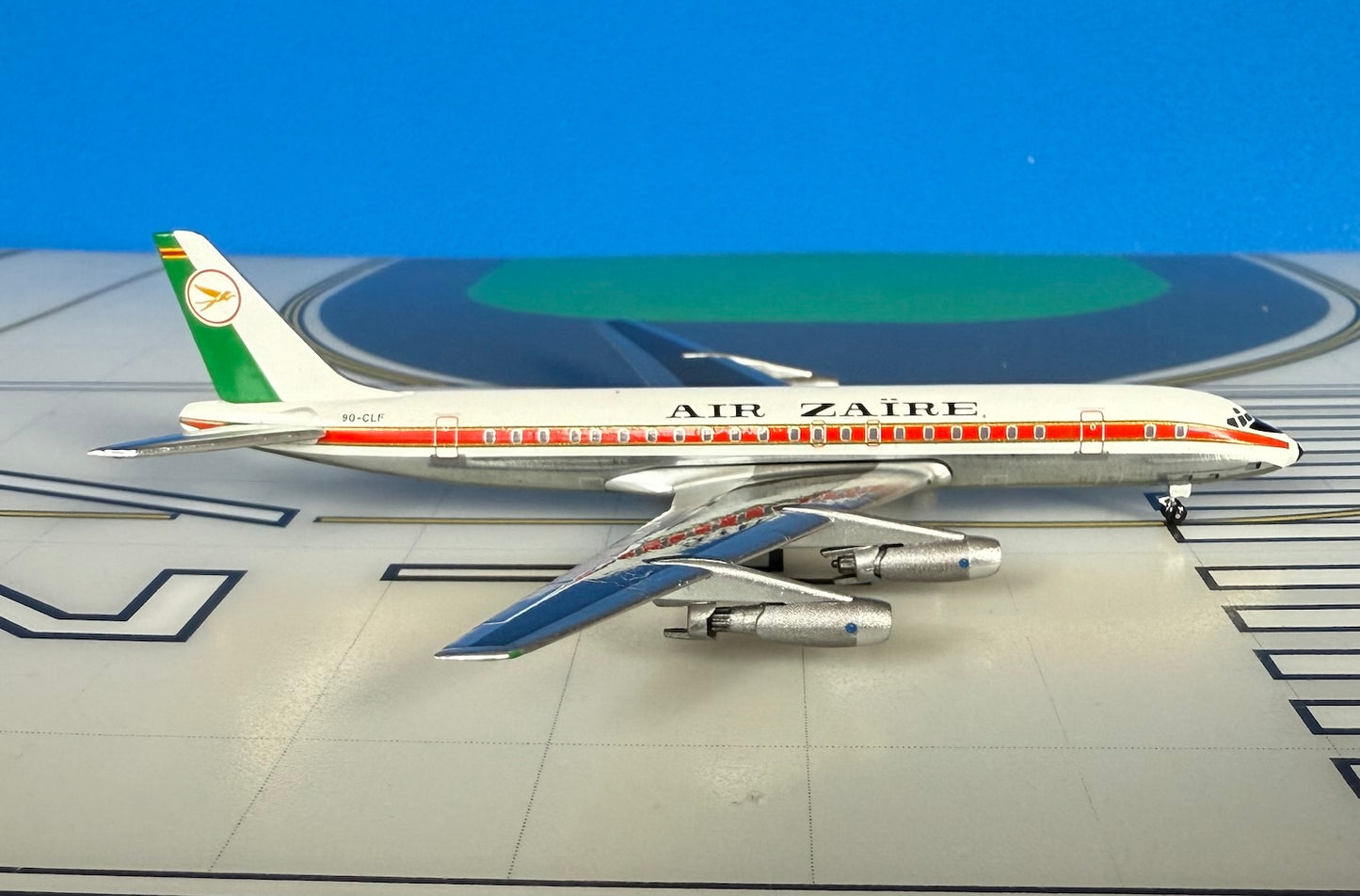 Air Zaire Douglas DC-8-32 9Q-CLF 1970s colors 1:400 scale diecast Aeroclassics