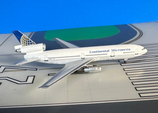 Continental Micronesia Douglas DC-10-10 N68042 final colors 1:400 diecast Aeroclassics