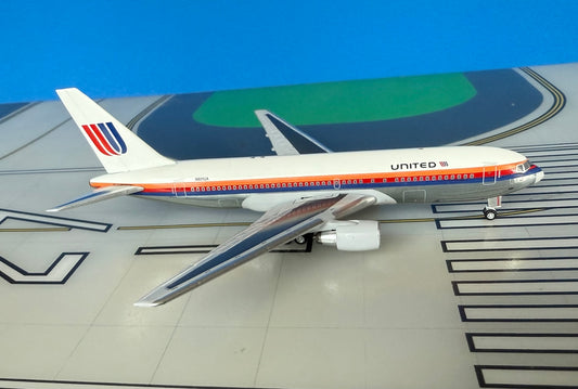United Boeing 767-200 N601UA 1980s Saul Bass 1:400 scale diecast Aeroclassics
