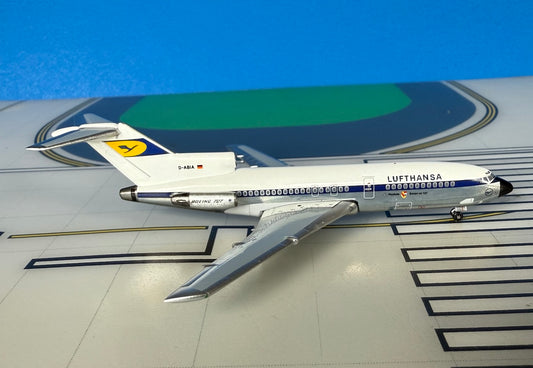 Lufthansa Boeing 727-30 D-ABIA 1960s colors 1:400 scale diecast Aeroclassics