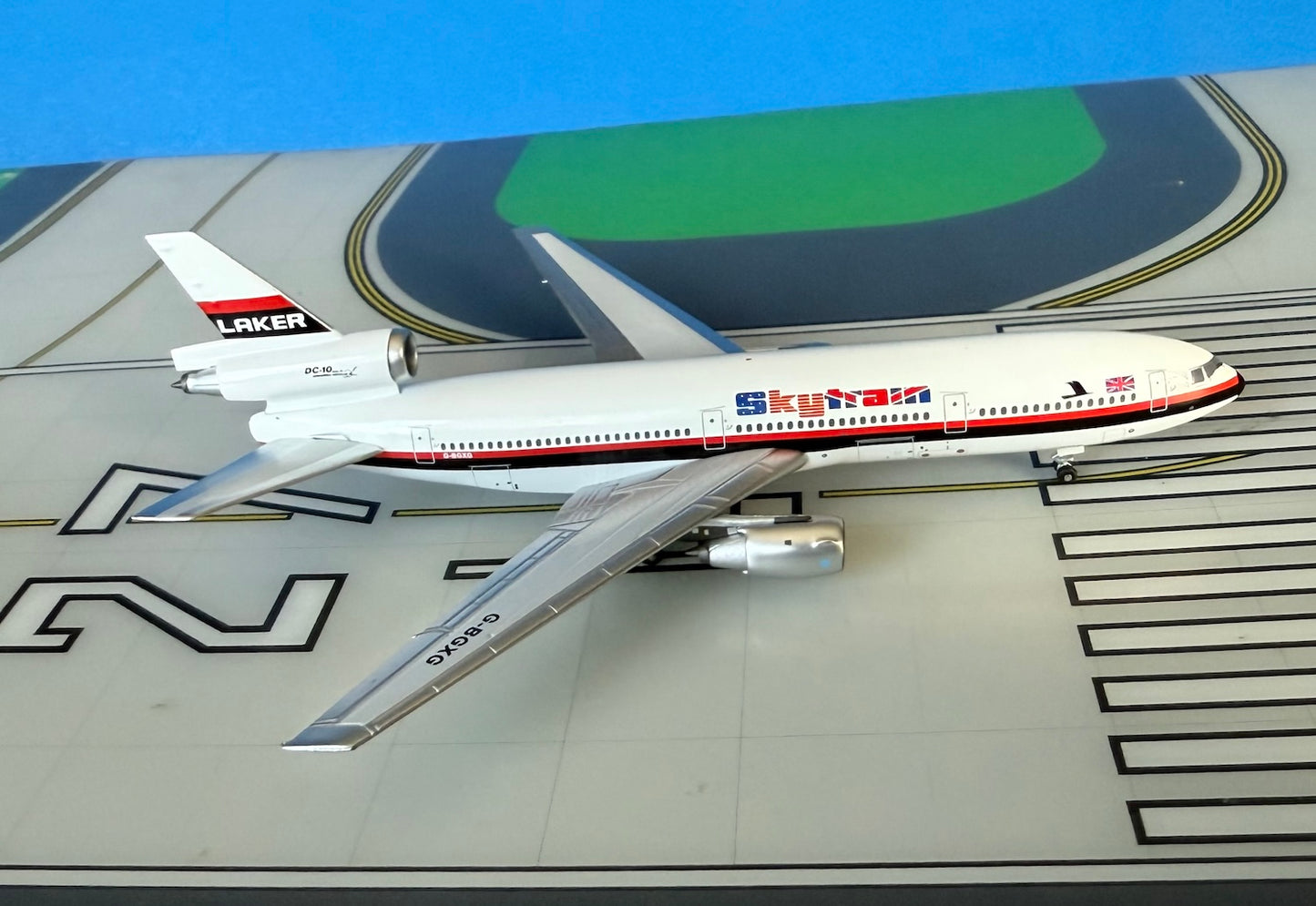 Laker DC-10-30 G-BGXG Skytrain 1:400 scale diecast Aeroclassics