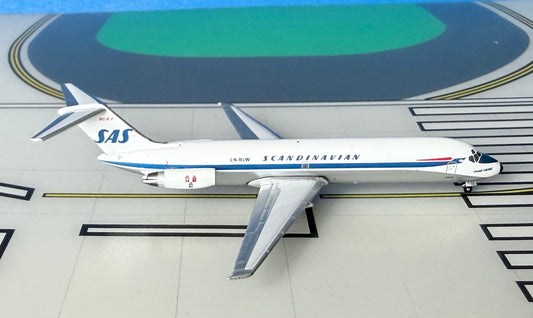 SAS-Scandinavian Douglas DC-9-33F LN-RLW Cargo 1:400 scale diecast Aeroclassics