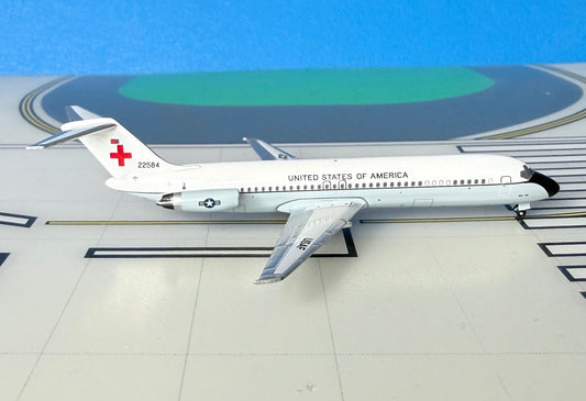 US Air Force Douglas C9A Nightingale (DC-9-32CF) 22584 1:400 scale diecast Aeroclassics