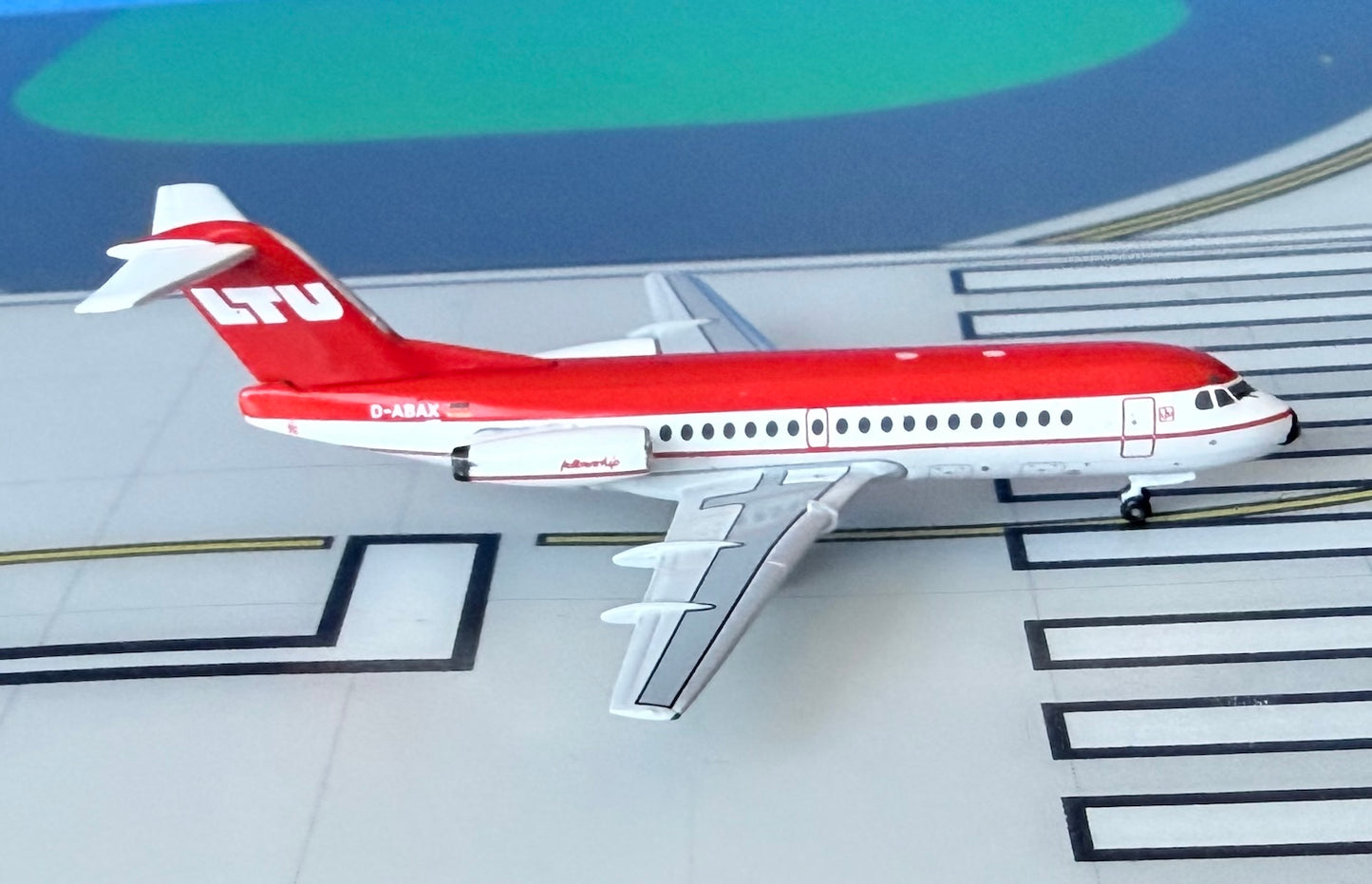 LTU Fokker F-28-1000 D-ABAX 1970's 1:400 scale diecast Aeroclassics
