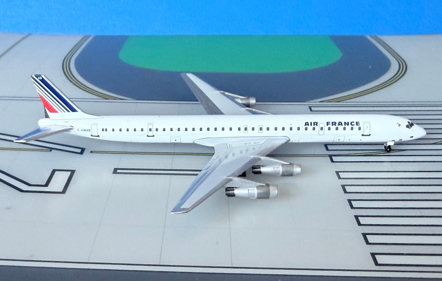 Air France Douglas DC-8-61 C-GMXB 1990s colors 1/400 scale diecast Aeroclassics