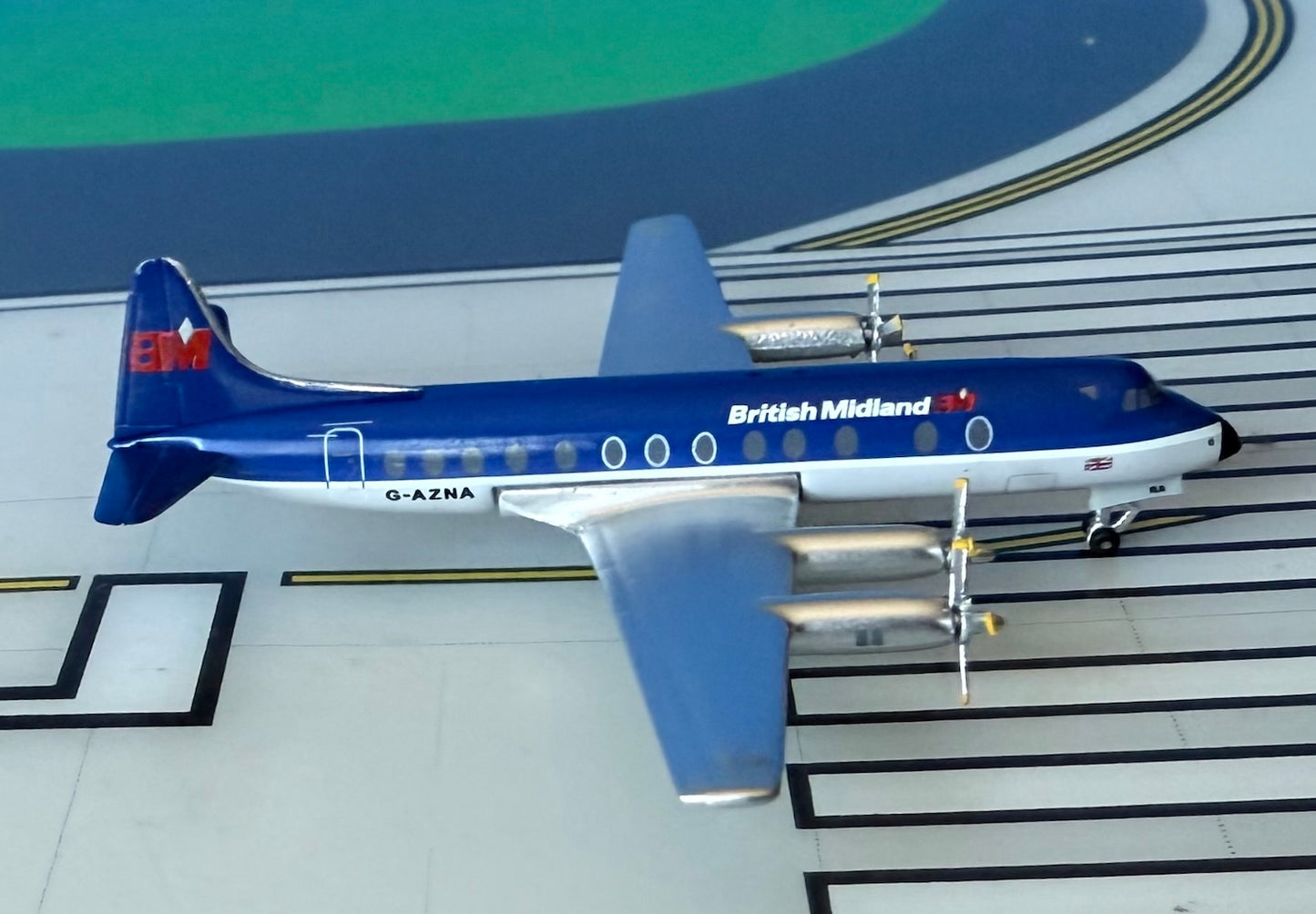 British Midland Viscount 800 G-AZNA late 1980s 1:400 scale diecast Aeroclassics