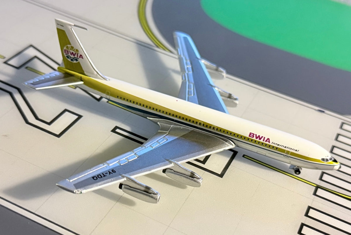 BWIA International Boeing 707-227 9Y-TDQ 1970's 1:400 scale diecast Aeroclassics