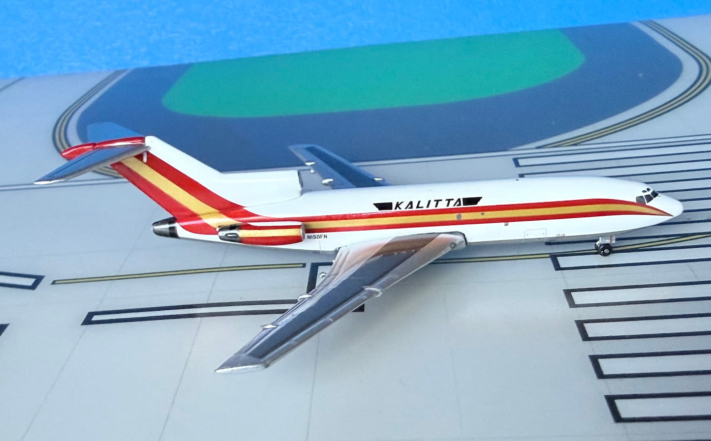 Kalitta Boeing 727-35F N150FN 1980s 1:400 diecast Aeroclassics