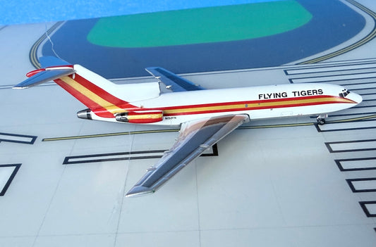 Flying Tigers (Kalitta) Boeing 727-35F N152FN 1989 1:400 diecast Aeroclassics