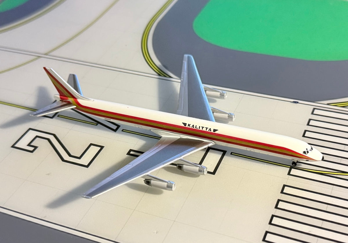 Kalitta Douglas DC-8-63F N811CK late 1990s 1:400 scale diecast Aeroclassics