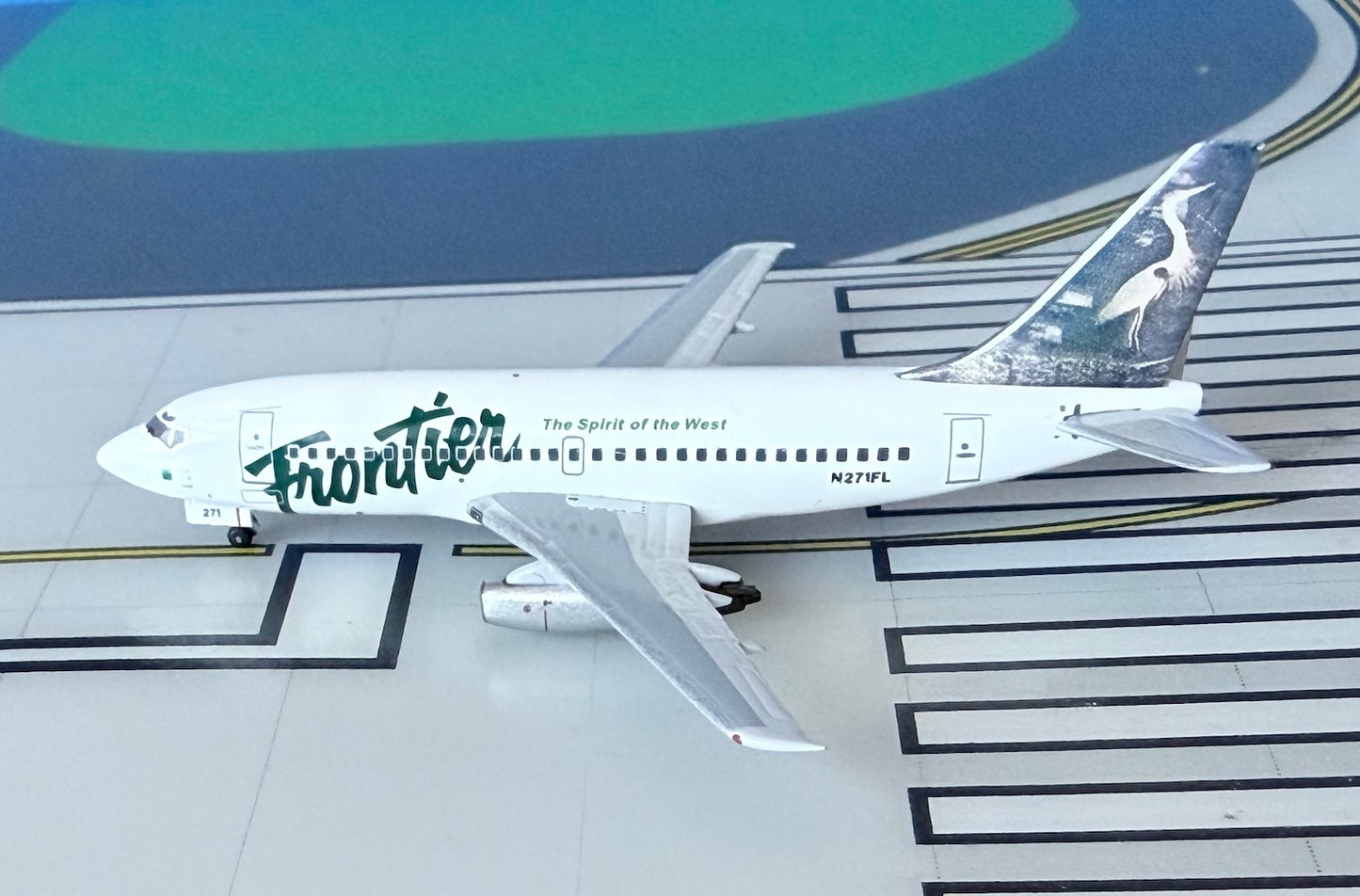 Share Frontier Boeing 737-200/Adv N271FL Canadian Goose 1:400 scale diecast Aeroclassics