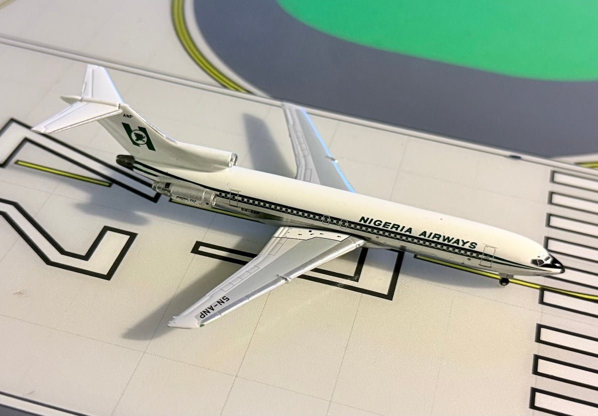 Nigeria Airways Boeing 727-200/Adv 5N-ANP 1970's colors 1:400 scale diecast Aeroclassics