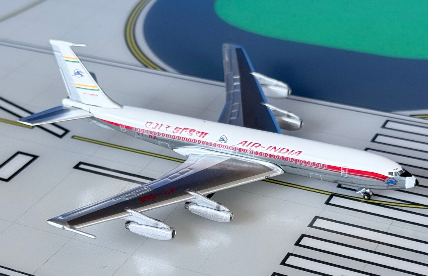 Air India Boeing 707-437 VT-DJI delivery colors 1:400 scale diecast Aeroclassics