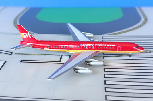 Braniff International Douglas DC-8-62 N1806 Red Flying colors 1:400 scale Aeroclassics