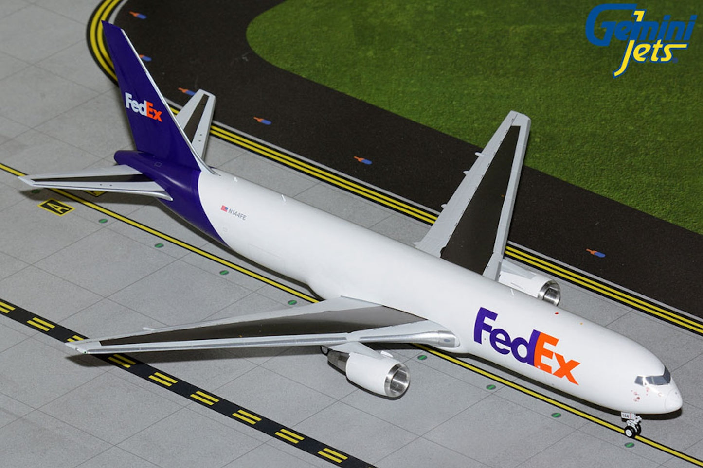 FedEx Boeing 767-300F/ER N144FE current colors 1:200 scale diecast GeminiJets