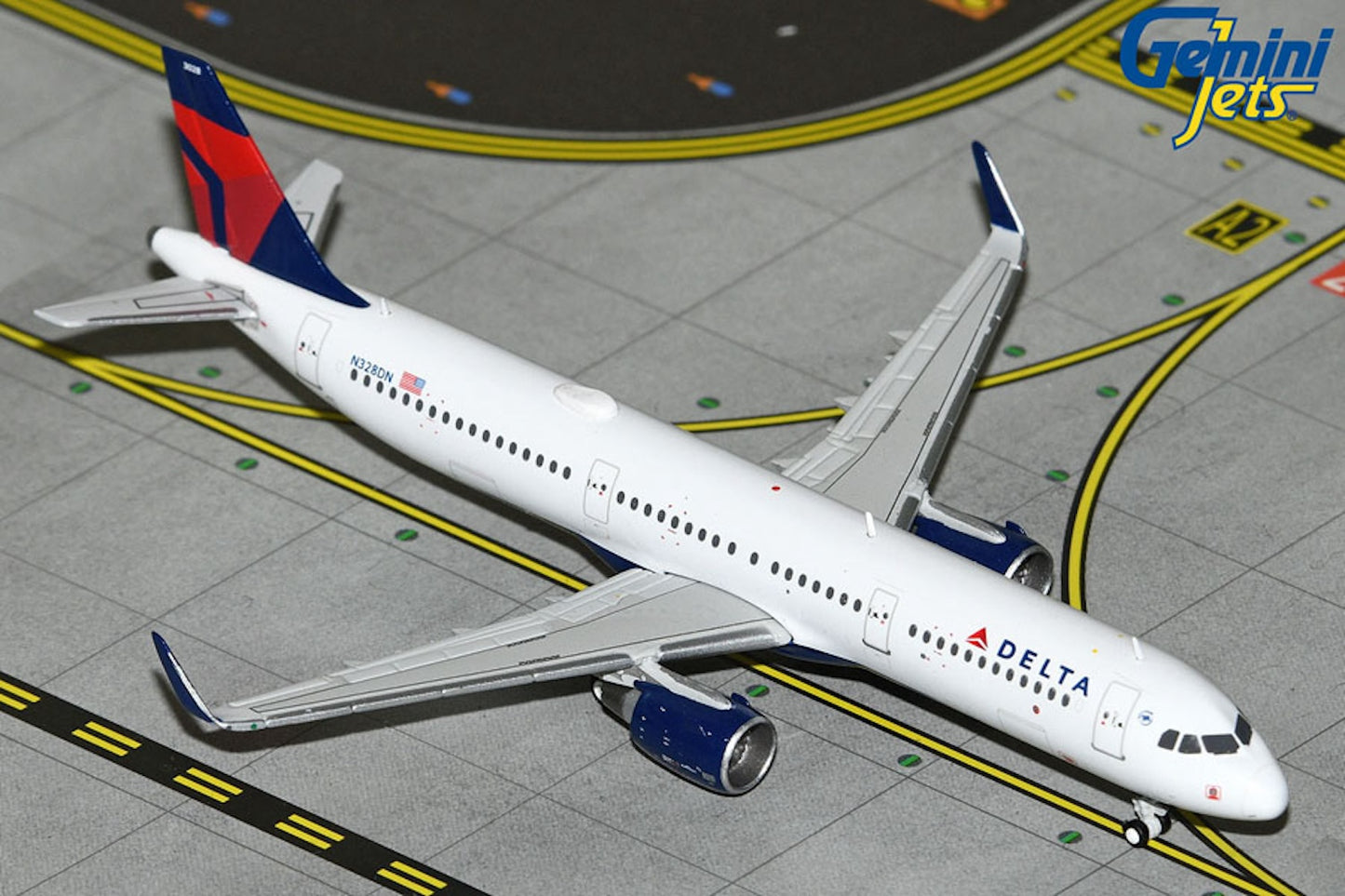 Delta Airbus A321-211 N328DN Current colors 1:400 scale diecast GeminiJets