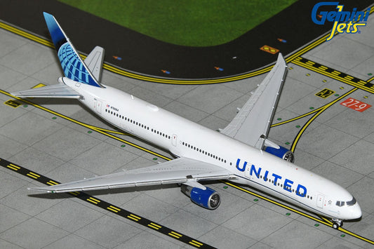 United Boeing 767-400ER N76064 Post merger 1:400 scale diecast GeminiJets