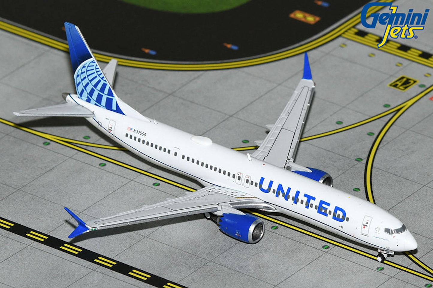 United Boeing 737 Max9 N37555 Current colors 1:400 scale diecast GeminiJets