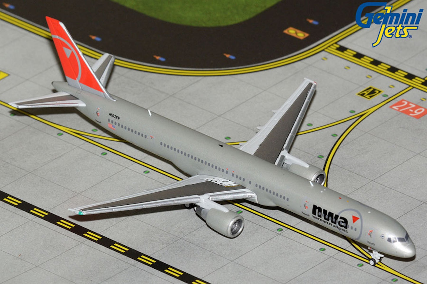 Northwest Boeing 757-300 N587NW NWA Colors 1:400 scale diecast GeminiJets