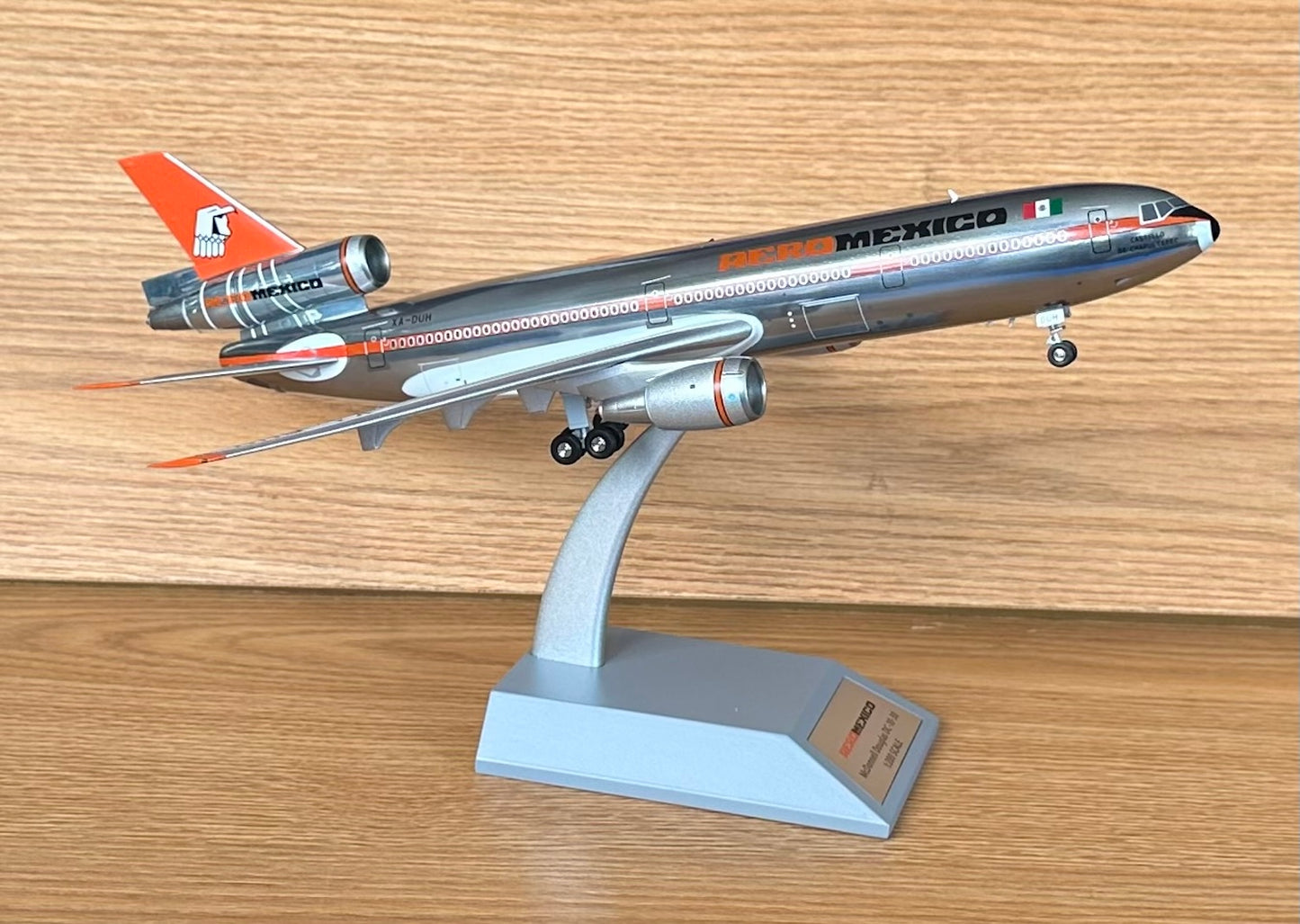 AeroMexico Douglas DC-10-30 XA-DUH 1970s polished 1:200 scale diecast Inflight