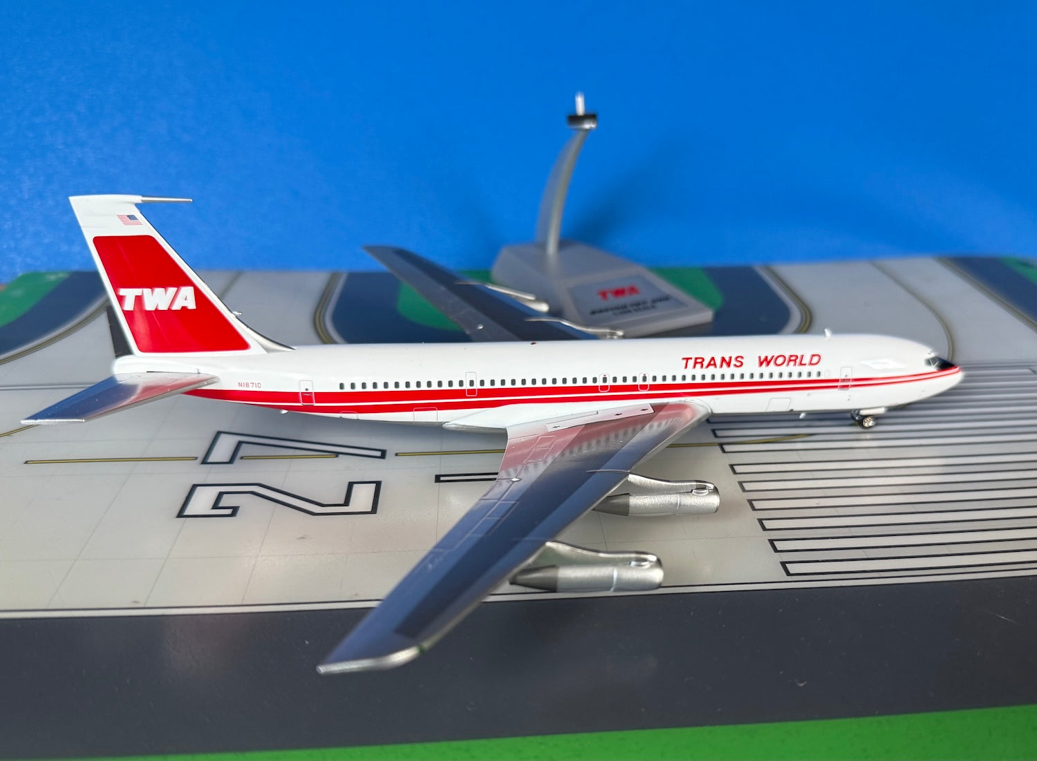 TWA Boeing 707-331B N18710 1970s Twin Stripe colors 1:200 scale diecas ...