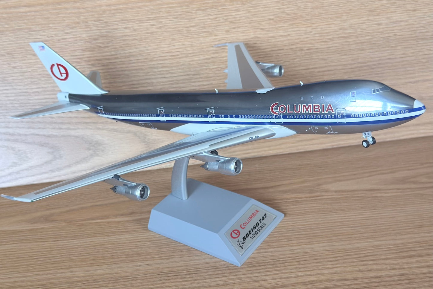 Columbia, Airport 1975 movie Boeing 747-123 N9675 polished 1:200 diecast Inflight models