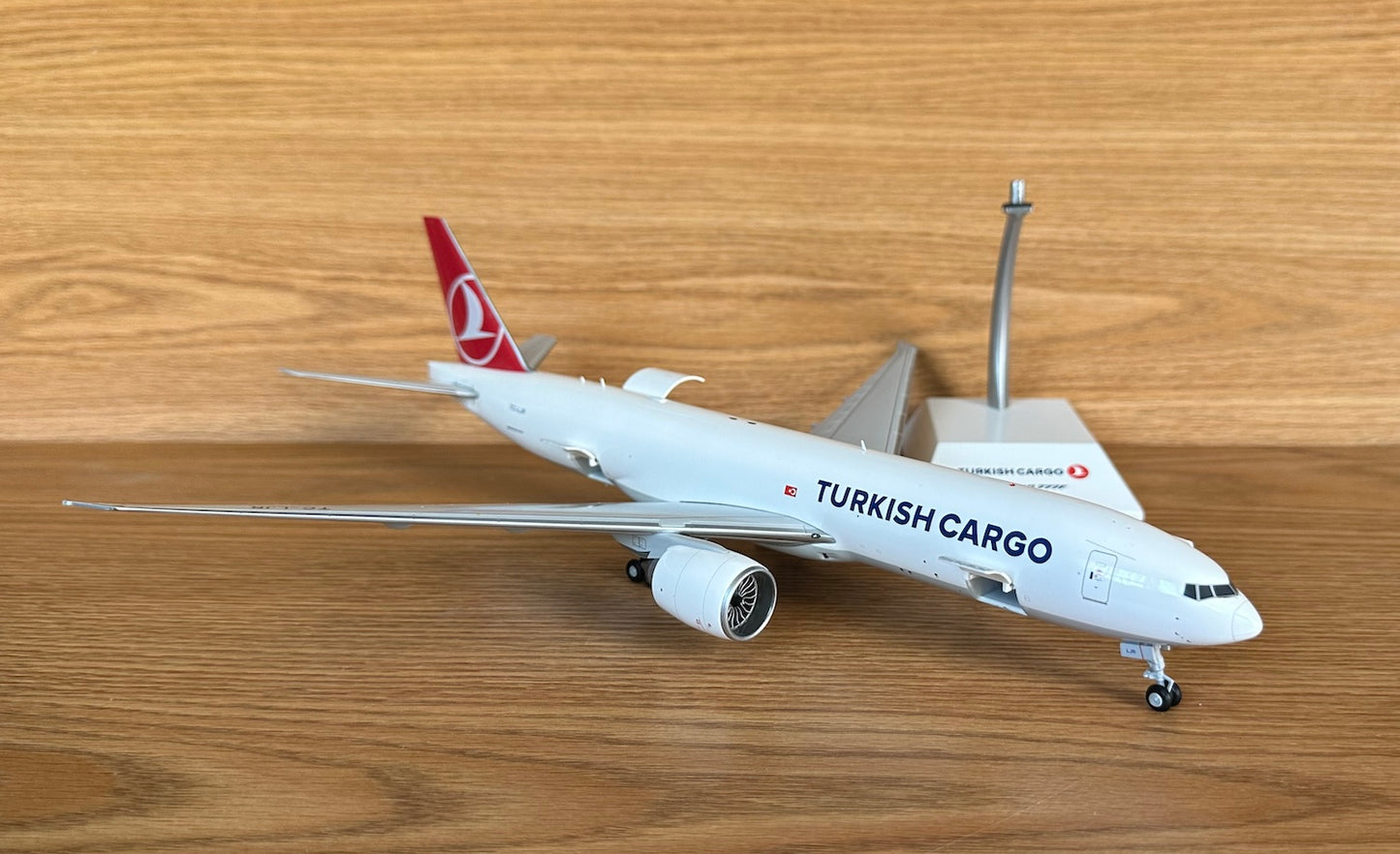 Turkish Cargo Boeing 777-F TC-LJR current colors 1/200 scale diecast JC Wings