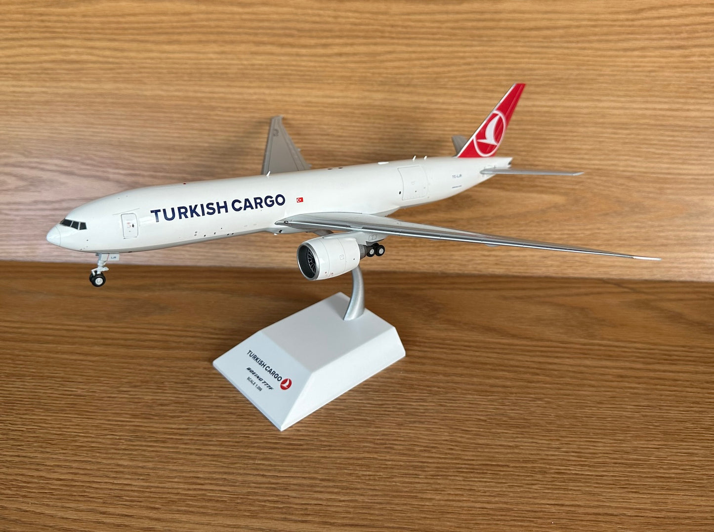 Turkish Cargo Boeing 777-F TC-LJR current colors 1/200 scale diecast JC Wings