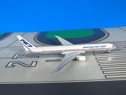 Boeing 767-400ER N76400 1990s Boeing House colors 1:400 scale diecast JC Wings