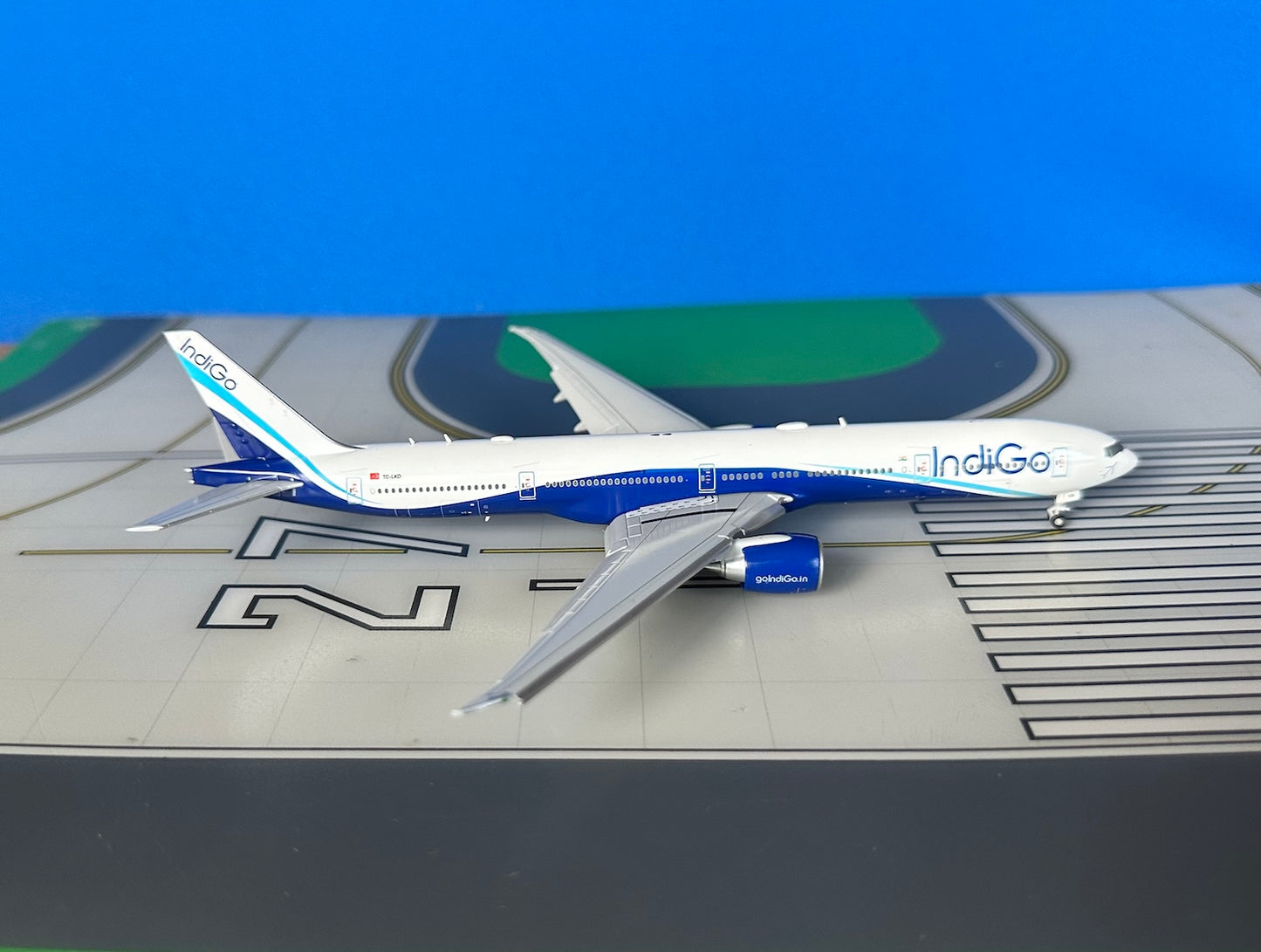 IndiGo Boeing 777-300FR-TC-LKD current colors, flaps down 1:400 scale diecast JC Wings