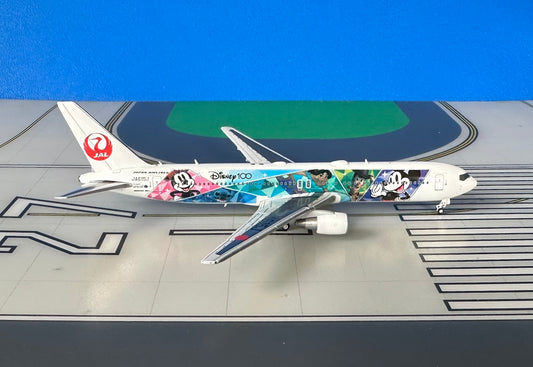 Japan Airlines Boeing 767-300/ER JA615J Disney 100th 1:400 scale diecast JC Wings