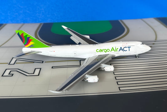 Air ACT Cargo Boeing 747-400F TC-ACF, Flaps down 1:400 scale diecast JC Wings