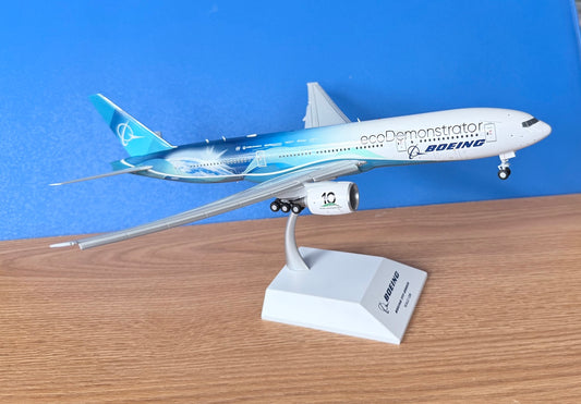 Boeing 777-200ER N861BC House EcoDemonstrator colors 1:200 scale diecast JC Wings