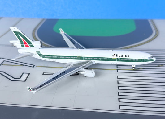 Alitalia McD Douglas MD-11 I-DUPD 1990's colors 1:400 diecast JC Wings Models