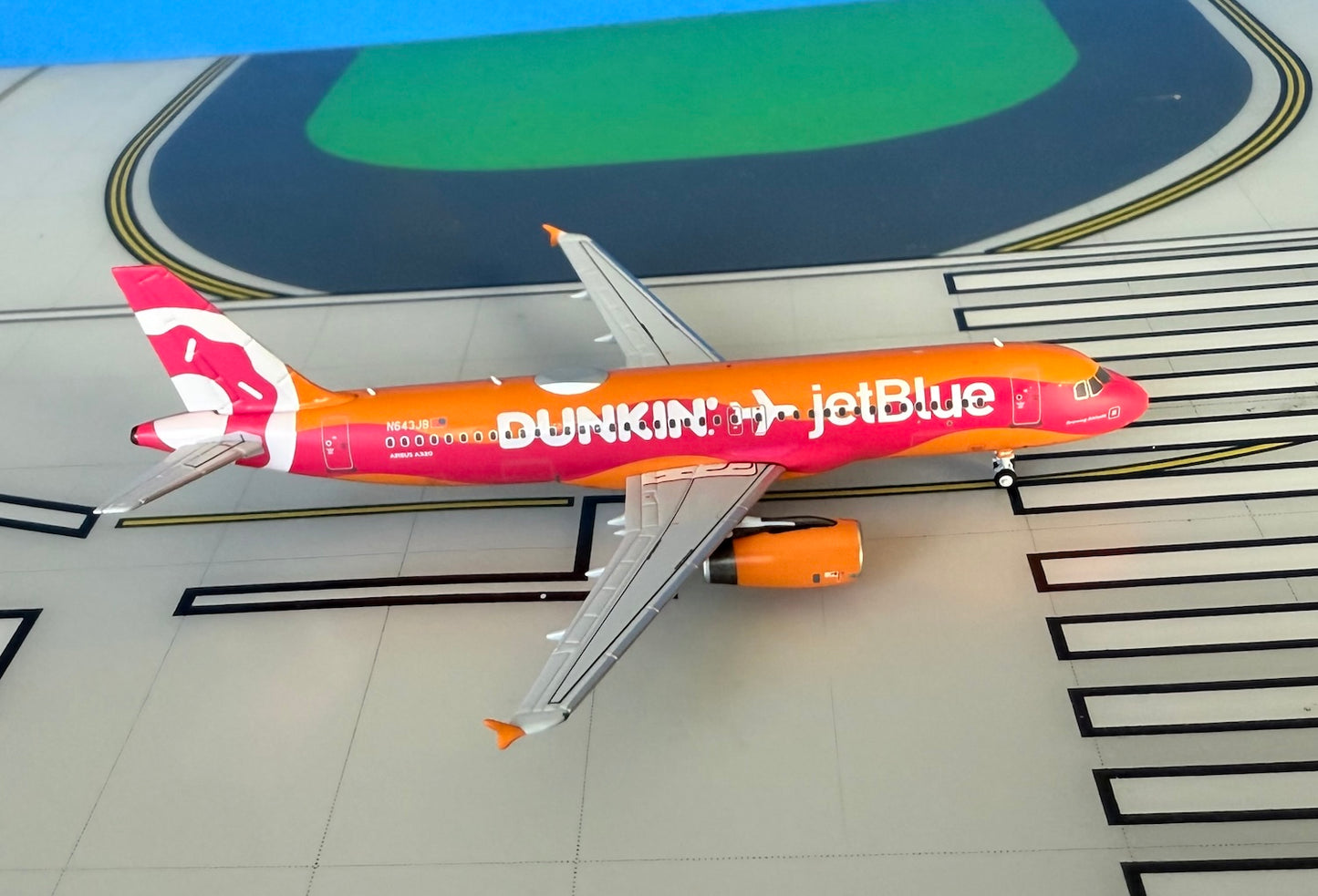JetBlue Airbus A320-232 N643JB Dunkin 1:400 scale diecast NG Models