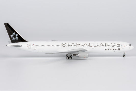 United Boeing 767-400ER N76055 Star Aliance colors 1:400 scale diecast NG Models