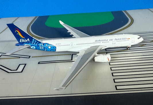 Bolivano de Aviacon Airbus A330-200 CP-3214 Current 1:400 scale diecast Phoenix Models